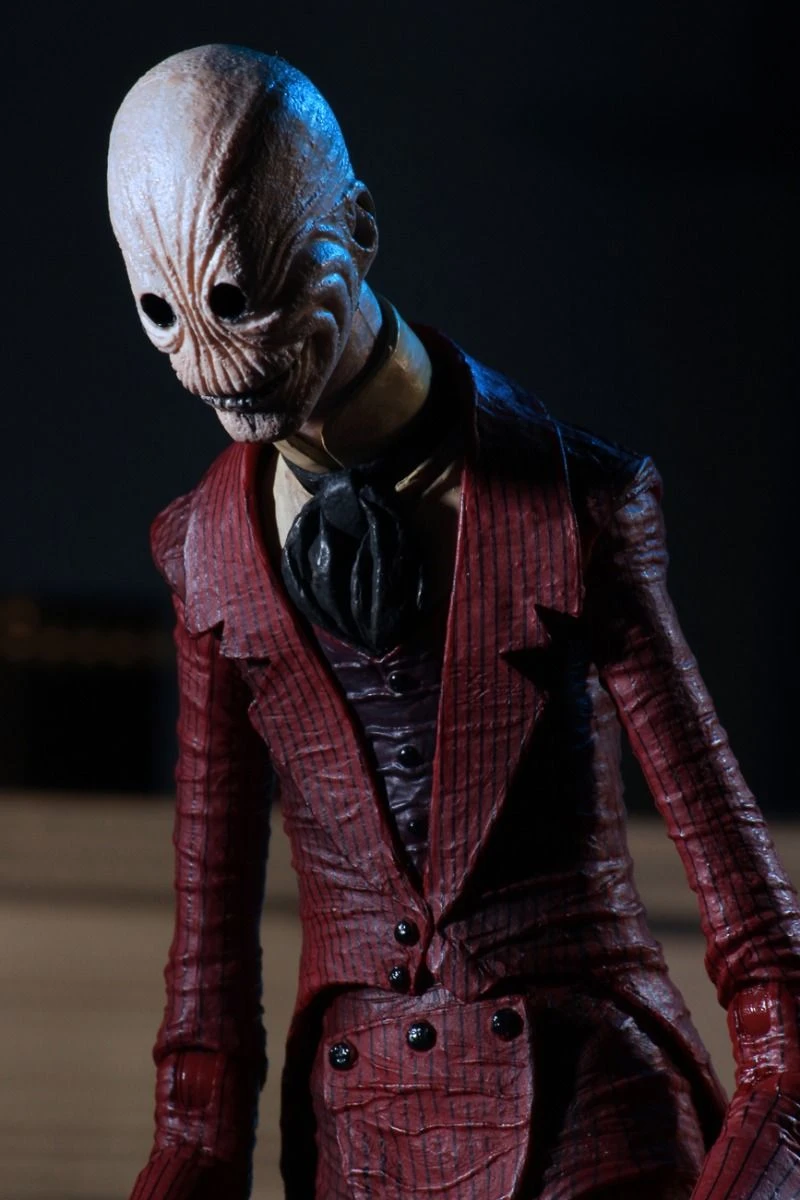NECA The Conjuring Universe - Ultimate Crooked Man Actionfigur 11 NECA The Conjuring Universe - Ultimate Crooked Man Actionfigur - Image 9