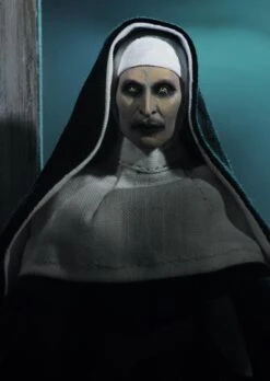 NECA The Conjuring Universe - The Nun - 20cm Figur Nonne -Figurenwelt Geschaft 352496f950dab93d063dc9a7ef6bbeb645ef107461cbcd9f4db54e35e2c0f001