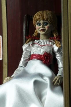 NECA The Conjuring Universe - Ultimate Annabelle 3 - Actionfigur -Figurenwelt Geschaft 419904