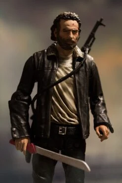 The Walking Dead TV Serie 8 - Rick Grimes Figur -Figurenwelt Geschaft 52e9e76ab2af912daf09360128fe37a9ae4fb25f590bc50ce2929cfece6c8582