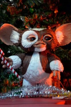 NECA Gremlins - Ultimate Gizmo Actionfigur 14 NECA Gremlins - Ultimate Gizmo Actionfigur -Figurenwelt Geschaft 594d2e885d43540e737c2510f4a7760b156b33c8b671f8f7ca5140b2fa51e06b
