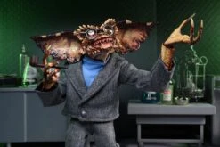 NECA Gremlins 2 - Ultimate Brain Gremlin - Clothed Actionfigur -Figurenwelt Geschaft brain9 scaled 1