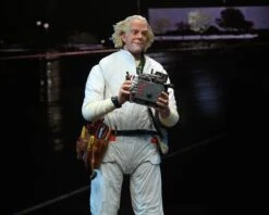 NECA Zurück In Die Zukunft - Doc Brown 1985 Ultimate Actionfigur 21 NECA Zurück In Die Zukunft - Doc Brown 1985 Ultimate Actionfigur -Figurenwelt Geschaft doc8 scaled 1