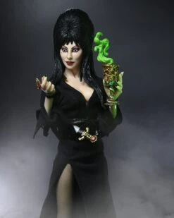 NECA Elvira, Mistress Of The Dark - Clothed Actionfigur -Figurenwelt Geschaft elvira10 scaled 1
