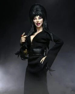 NECA Elvira, Mistress Of The Dark - Clothed Actionfigur -Figurenwelt Geschaft elvira11 scaled 1