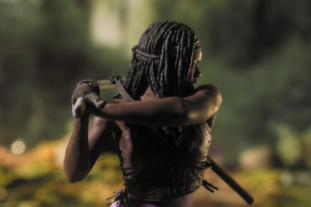 The Walking Dead TV - Michonne Deluxe Figur 8 The Walking Dead TV - Michonne Deluxe Figur - Image 6