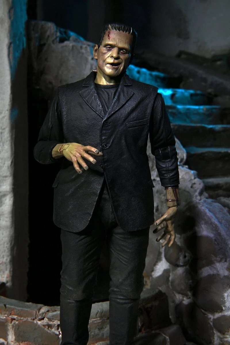 NECA Universal Monster Figur- Ultimate Frankensteins Monster (Color) 13 NECA Universal Monster Figur- Ultimate Frankensteins Monster (Color) - Image 11