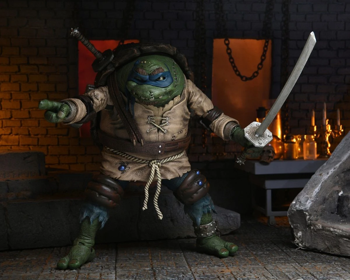NECA Universal Monsters X TMNT - Ultimate Leonardo Als The Hunchback Figur 4 NECA Universal Monsters X TMNT - Ultimate Leonardo Als The Hunchback Figur - Image 2