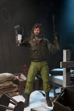 NECA The Thing - Ultimate MacReady (Outpost 31) Actionfigur -Figurenwelt Geschaft macready13 scaled 1