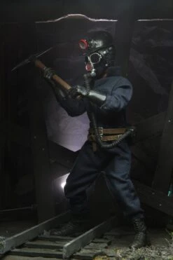 NECA My Bloody Valentine - The Miner - Clothed Actionfigur -Figurenwelt Geschaft miner6 scaled 4