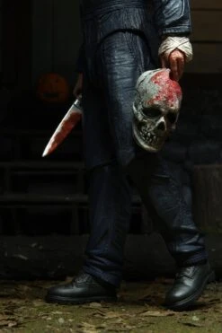 NECA Halloween Kills (2021) - Ultimate Michael Myers - Actionfigur 35 NECA Halloween Kills (2021) - Ultimate Michael Myers - Actionfigur -Figurenwelt Geschaft myers16 scaled 1