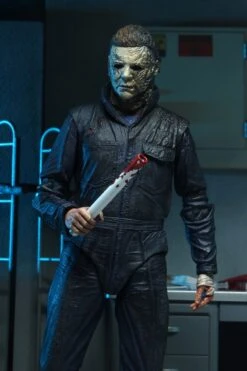 NECA Halloween Kills (2021) - Ultimate Michael Myers - Actionfigur 39 NECA Halloween Kills (2021) - Ultimate Michael Myers - Actionfigur -Figurenwelt Geschaft myers20 1 scaled 1