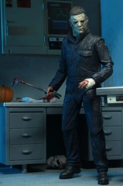 NECA Halloween Kills (2021) - Ultimate Michael Myers - Actionfigur 41 NECA Halloween Kills (2021) - Ultimate Michael Myers - Actionfigur -Figurenwelt Geschaft myers22 1 scaled 1